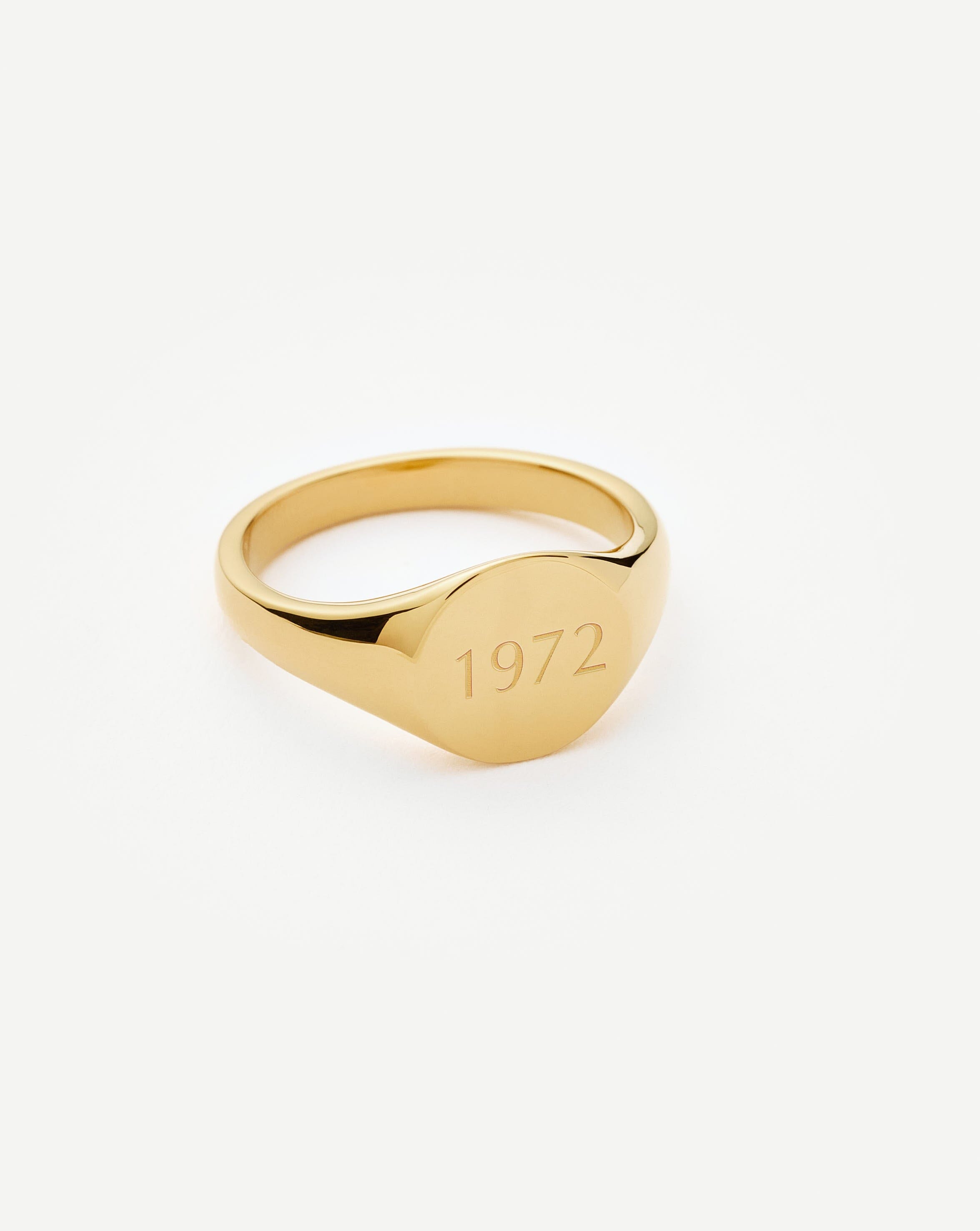 Engravable Round Signet Ring | 18ct Gold Vermeil Rings Missoma 