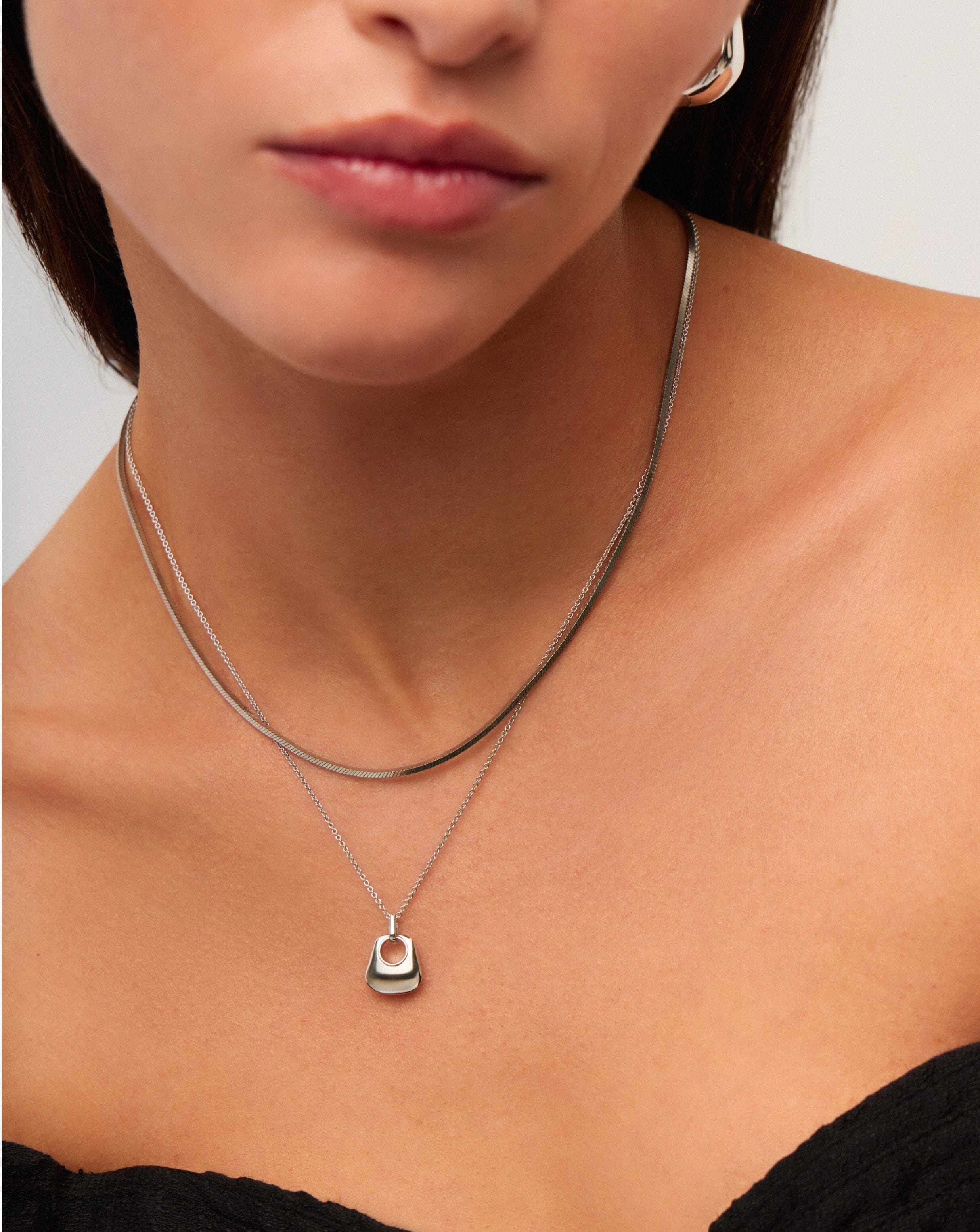 Hera Ridge Mini Pendant Necklace Necklaces Missoma 