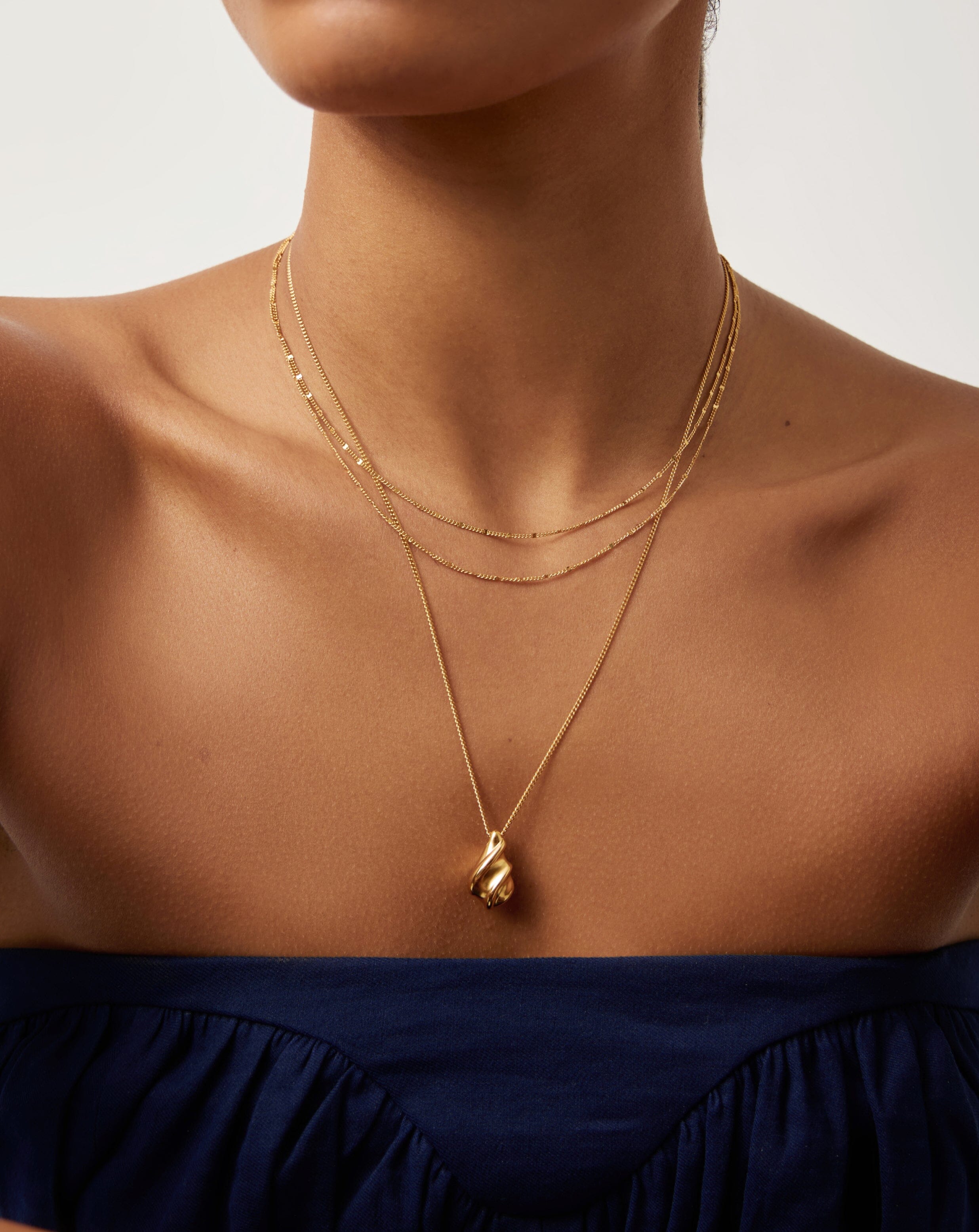 Savi Ridge Droplet Pendant Necklace | 18ct Gold Plated Necklaces Missoma 