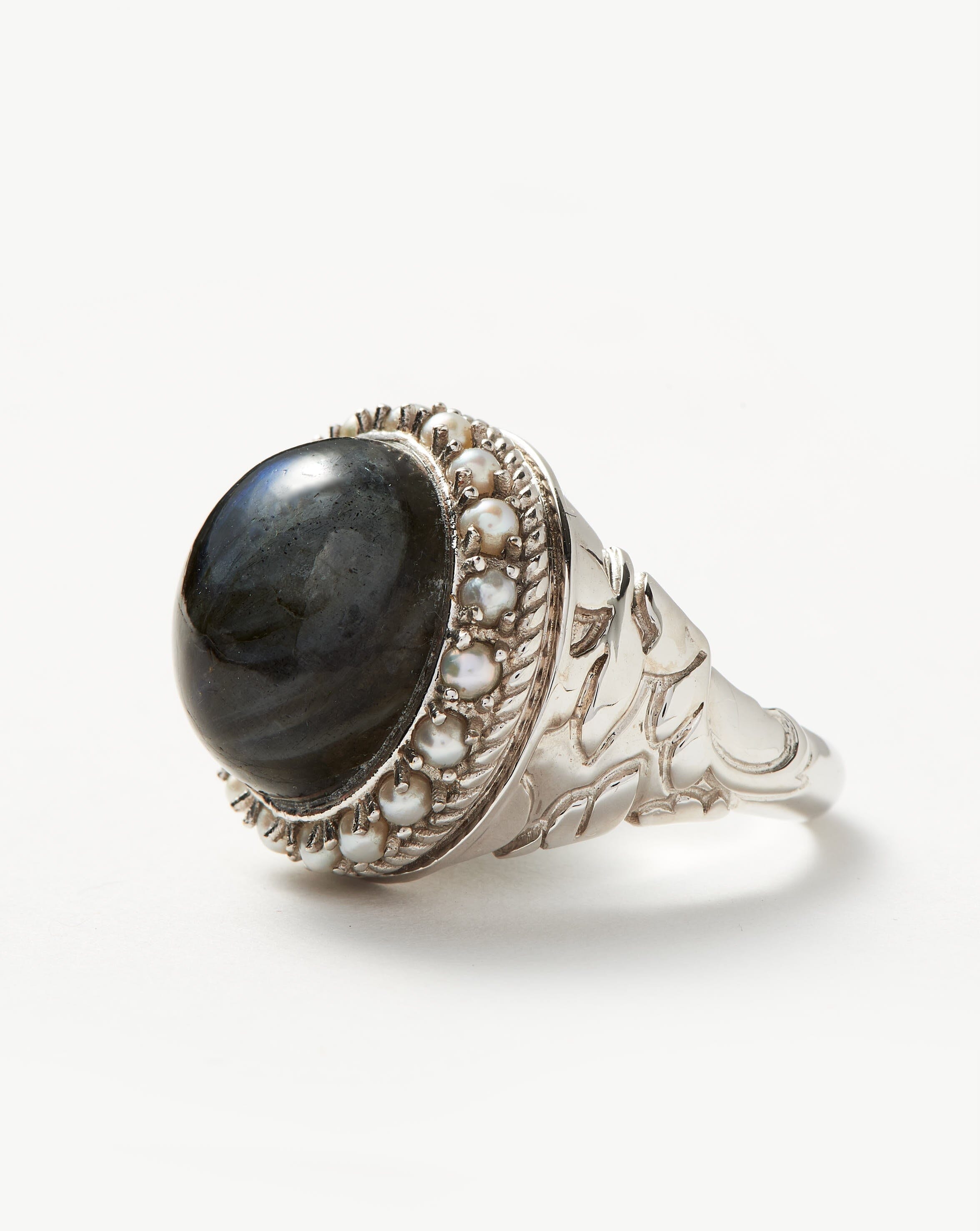 Harris Reed Labradorite Cocktail Ring | Silver Plated/Pearl & Labradorite Rings Missoma 