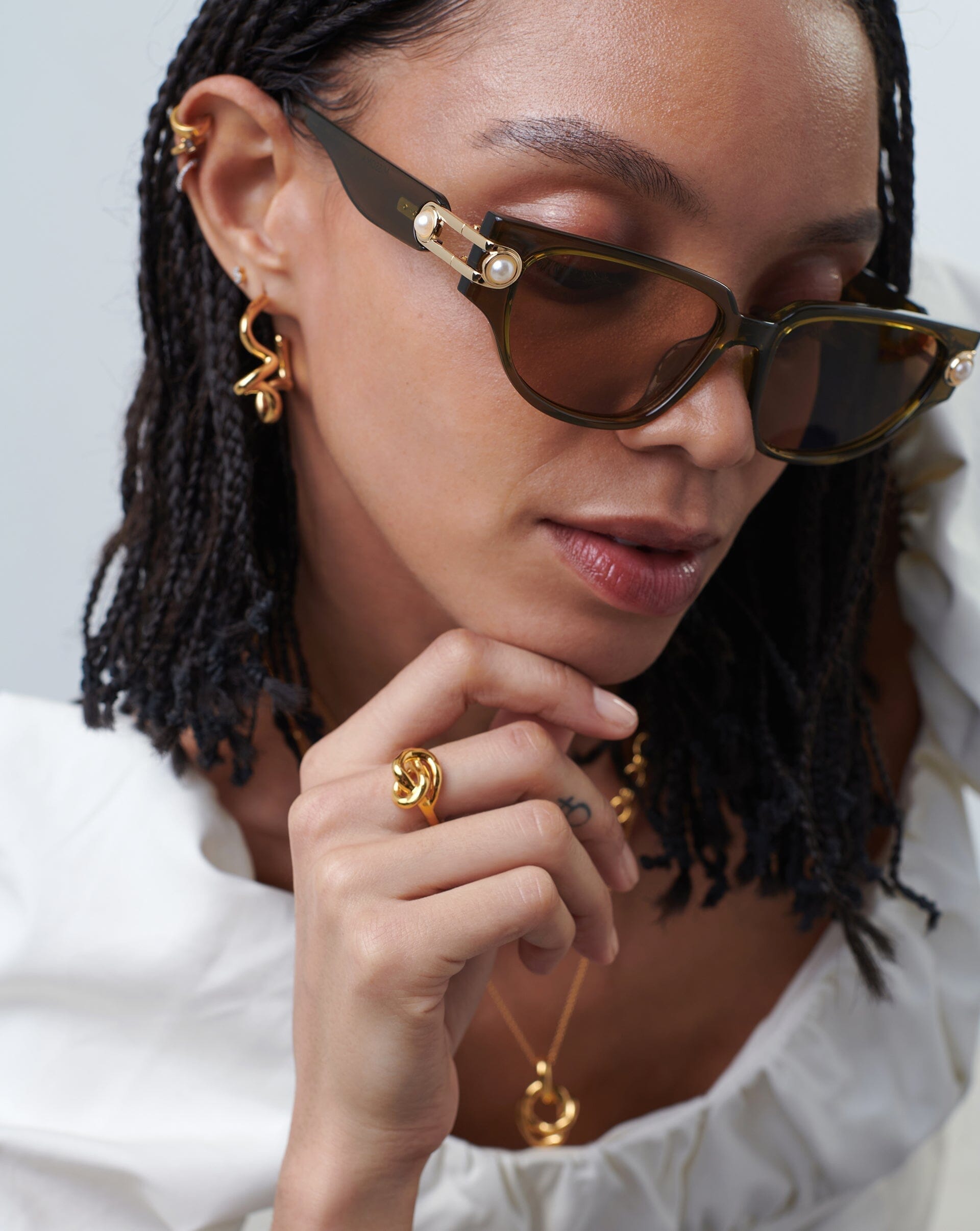 Le Specs Serpens Link Cat-Eye Sunglasses | Olive/Pearl Accessories Missoma 