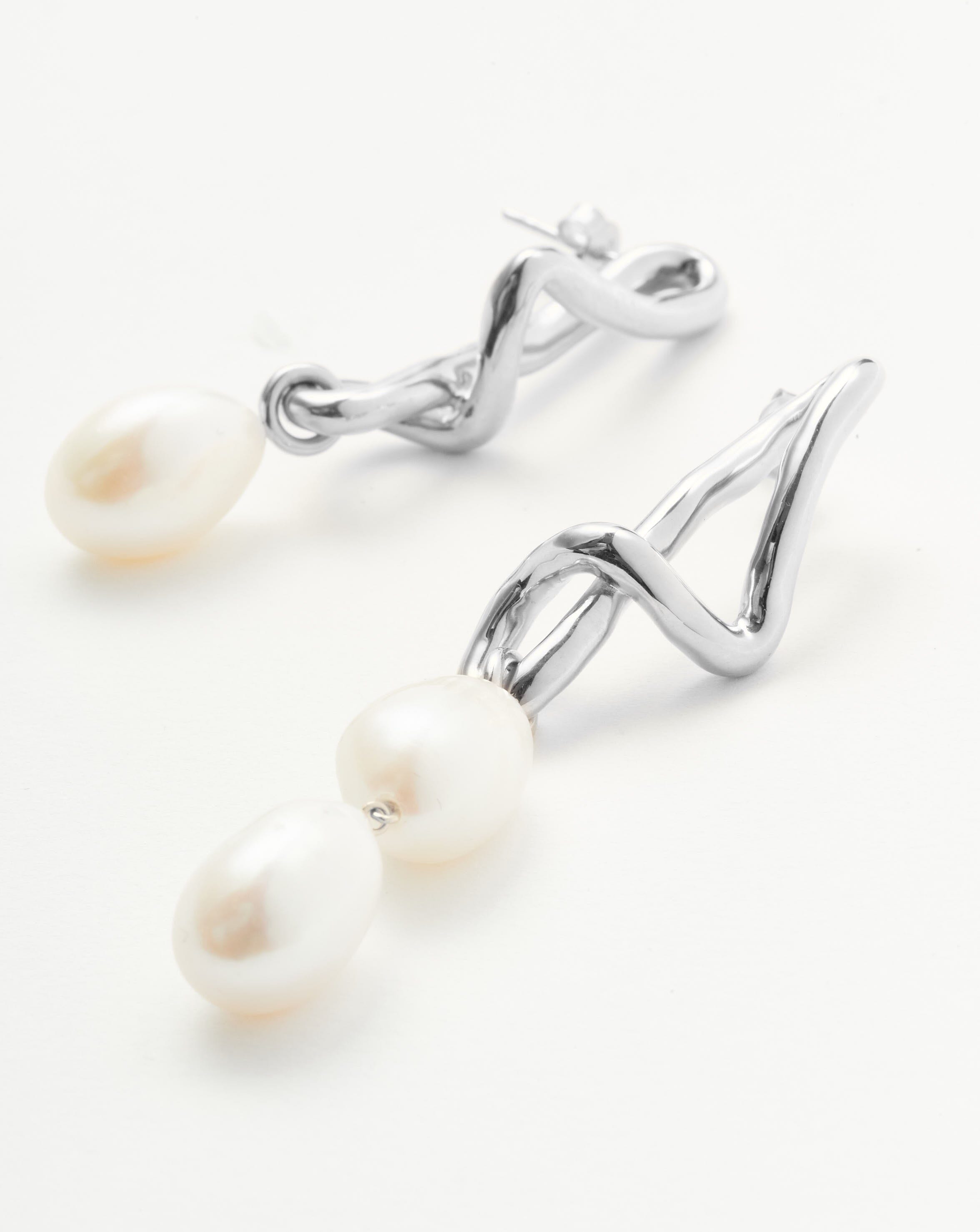 Molten Baroque Pearl Mismatch Drop Earrings Earrings Missoma 