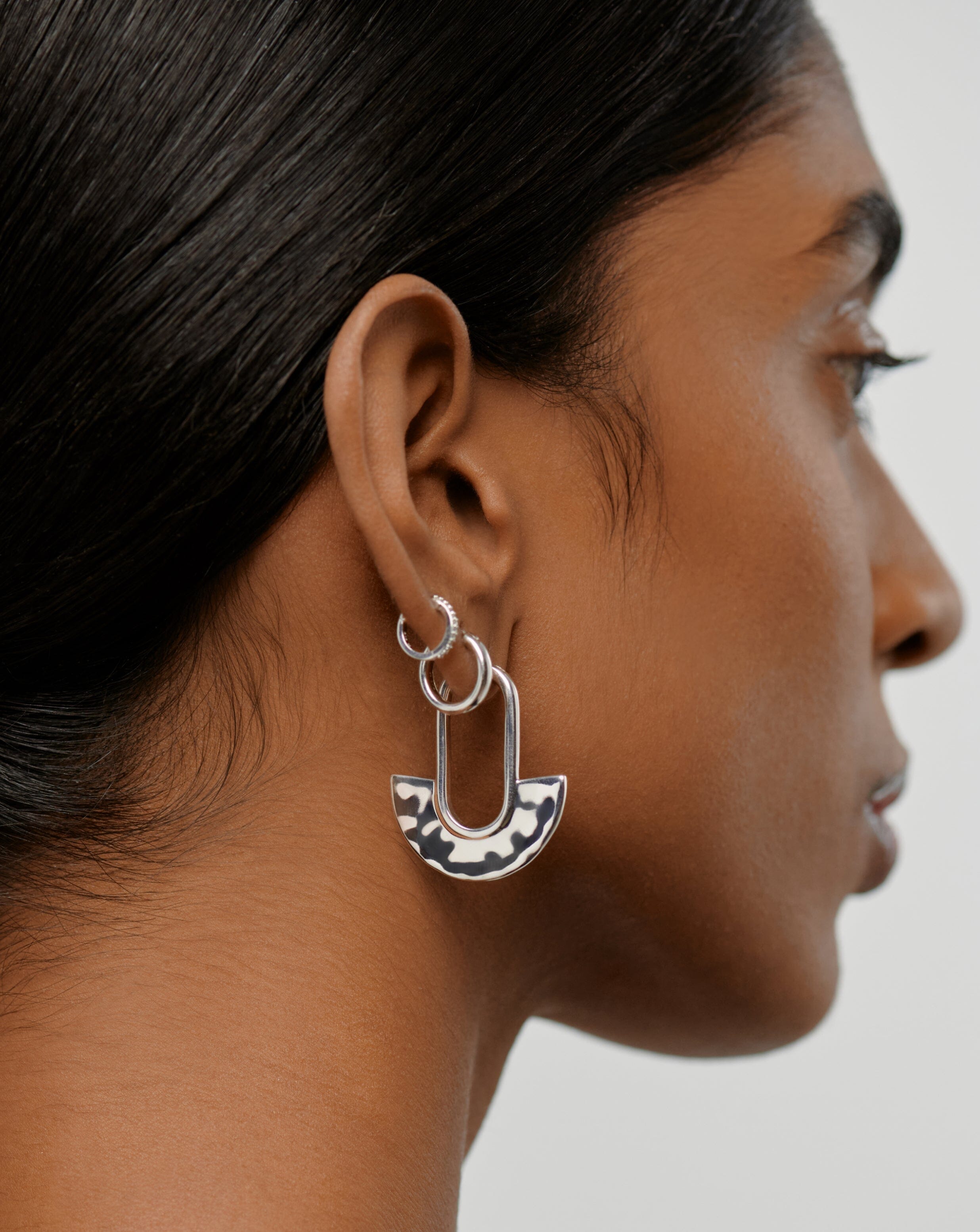 Zenyu Fan Medium Hoop Earrings Earrings Missoma 